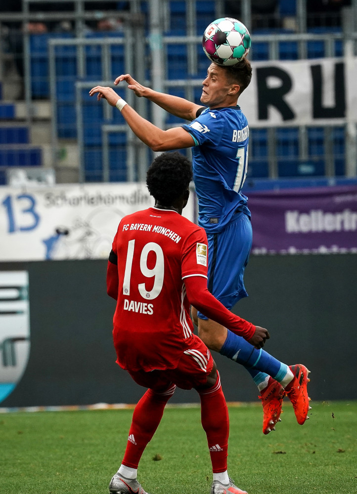 关于拜仁慕尼黑客场大破霍芬海姆，全取三分的信息